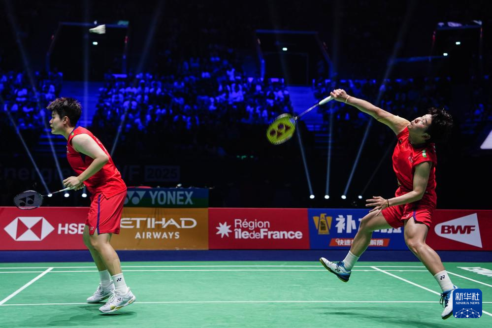 的中场插上 的中场插上